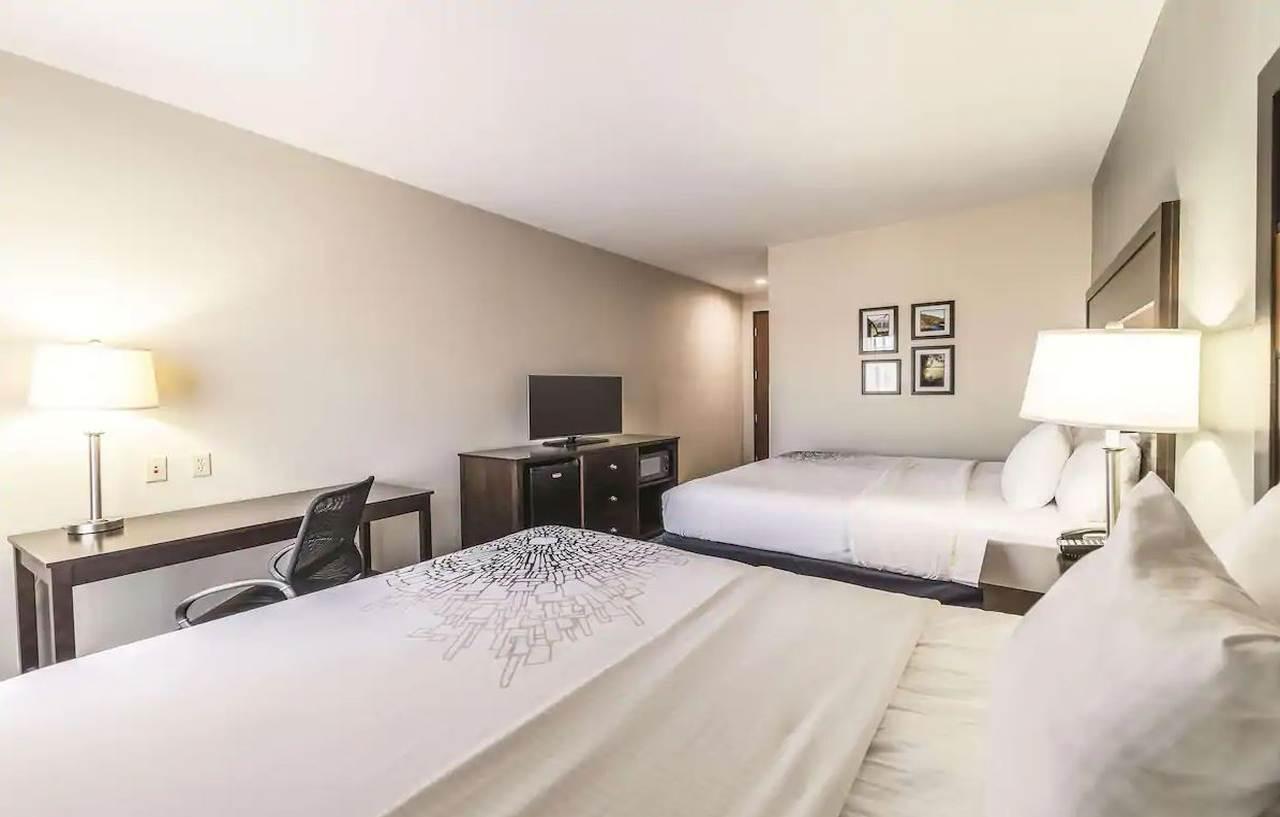 Отель La Quinta By Wyndham Tulsa - Catoosa Экстерьер фото