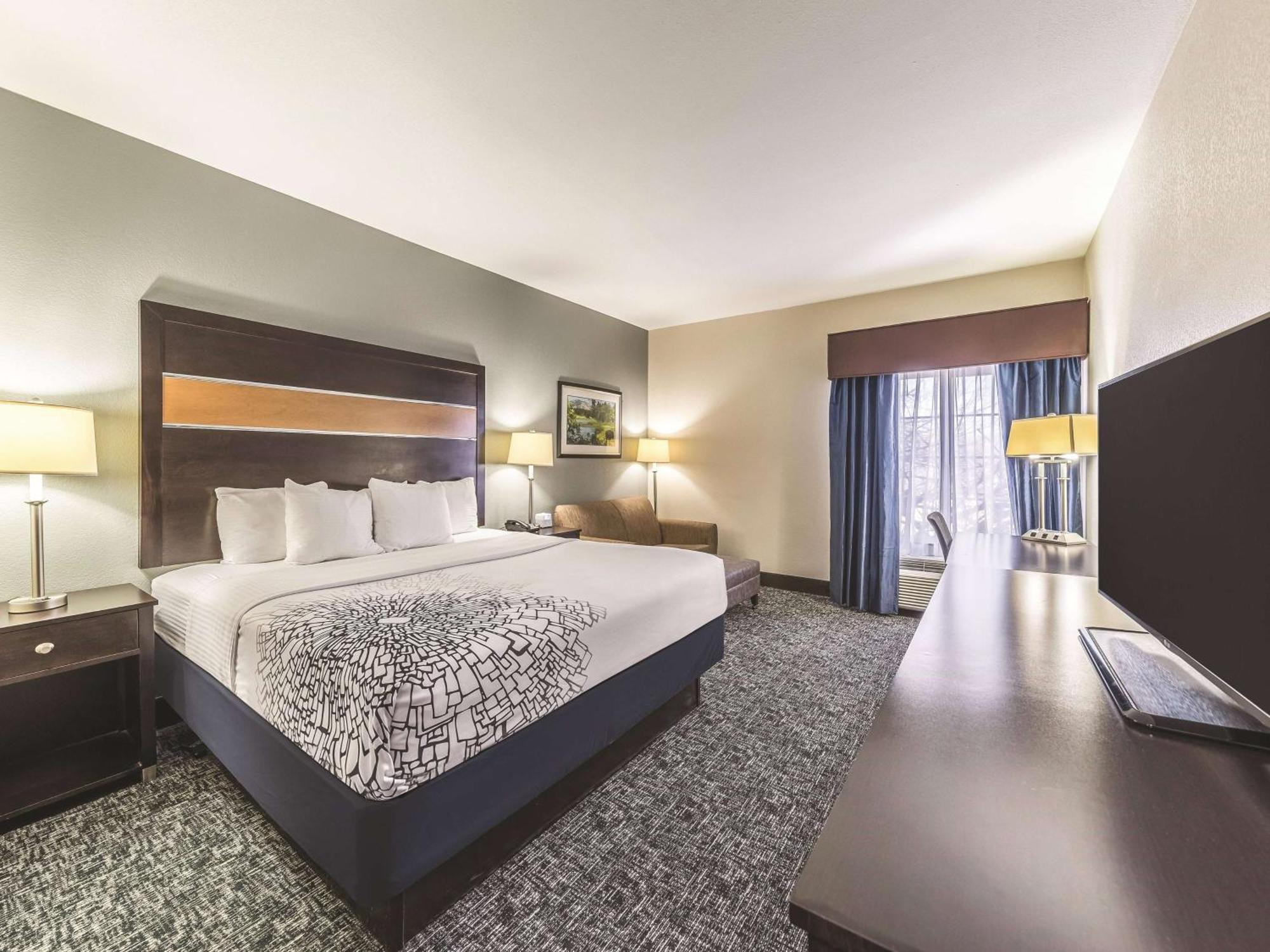 Отель La Quinta By Wyndham Tulsa - Catoosa Экстерьер фото