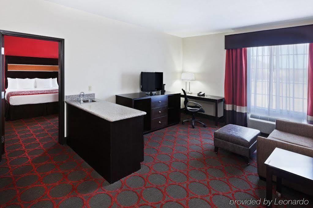Отель La Quinta By Wyndham Tulsa - Catoosa Экстерьер фото